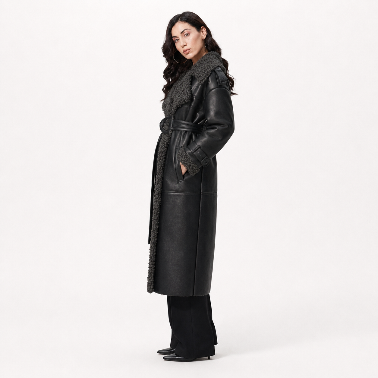 Gabardina Oversize de Cuero Vegano