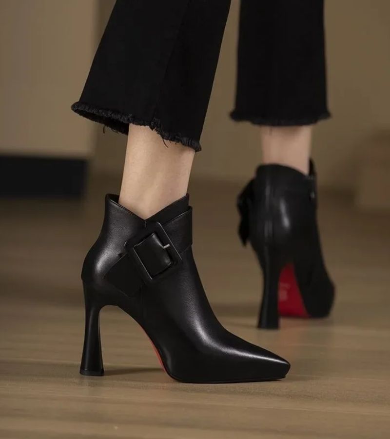 Claudine | Botines con tacón y hebilla