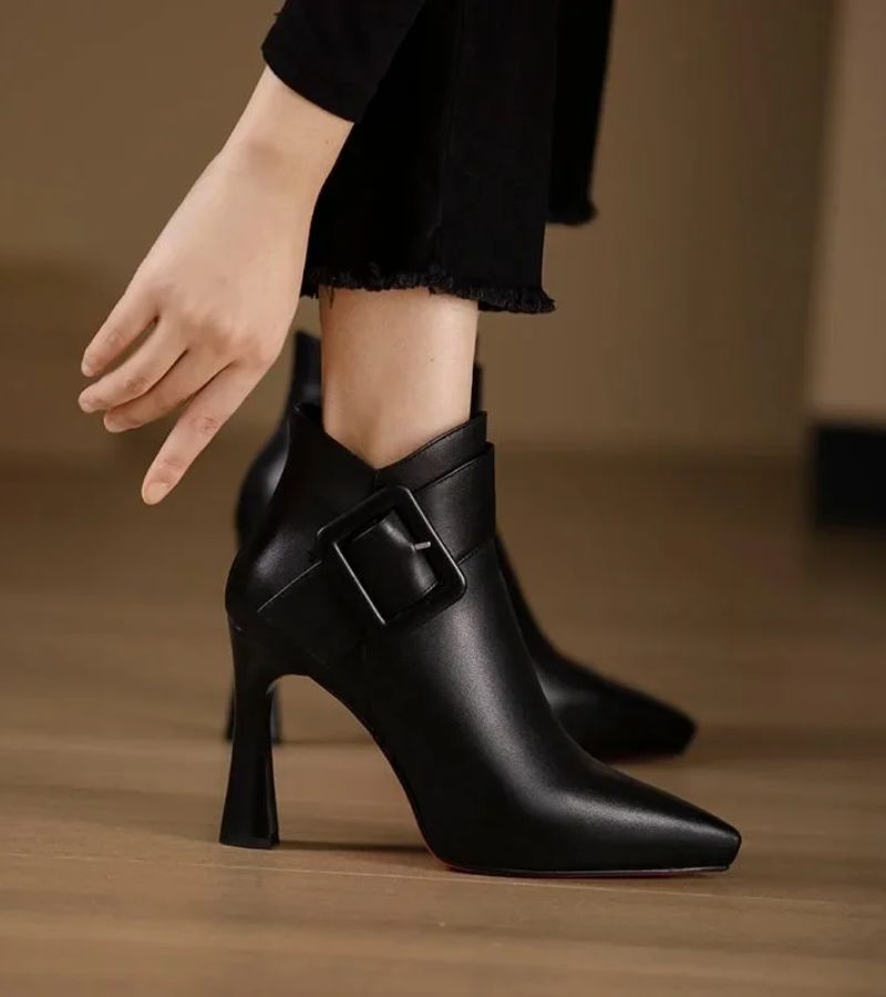 Claudine | Botines con tacón y hebilla