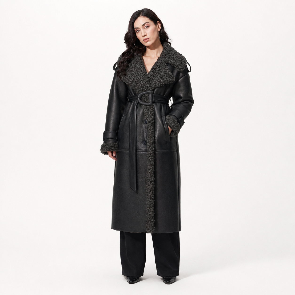 Gabardina Oversize de Cuero Vegano
