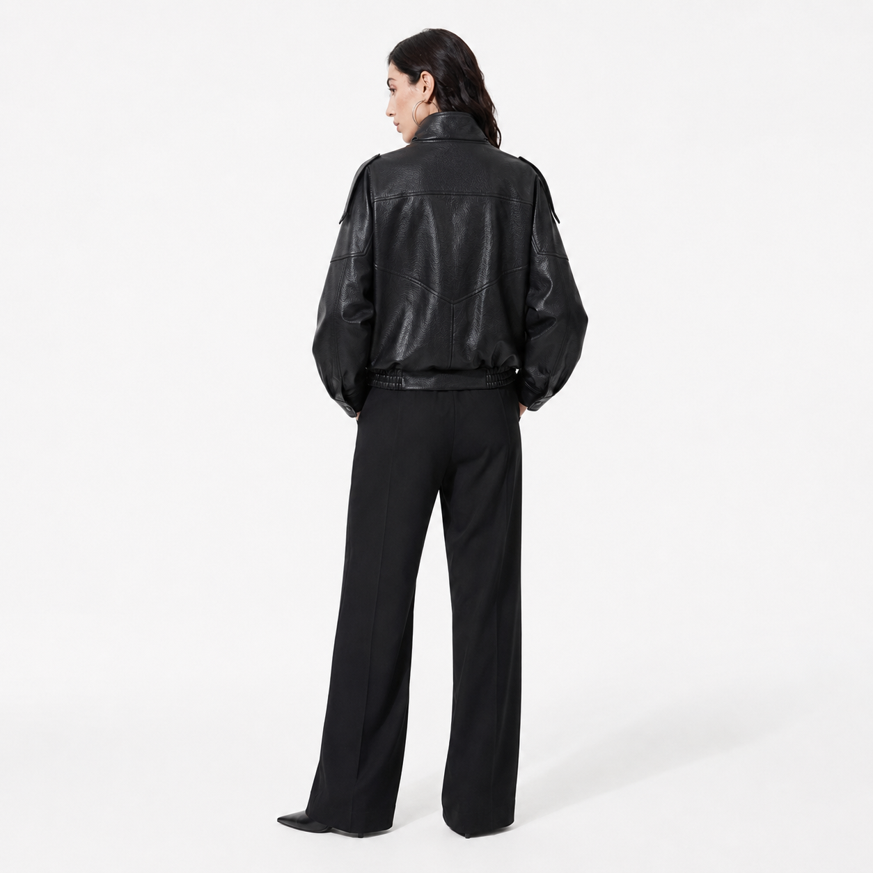 Chaqueta de cuero asimétrica Carla