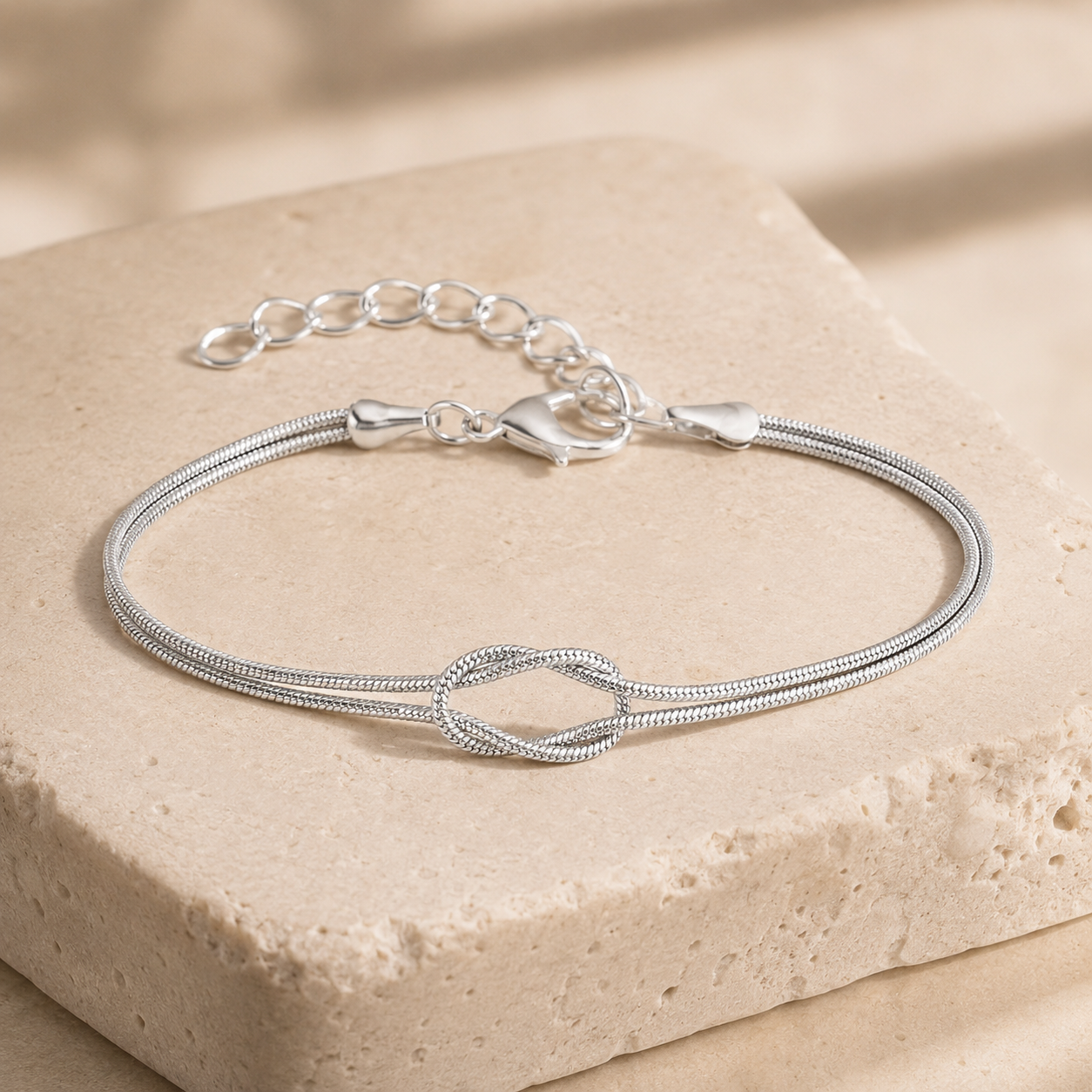 PULSERA KNOT BOND