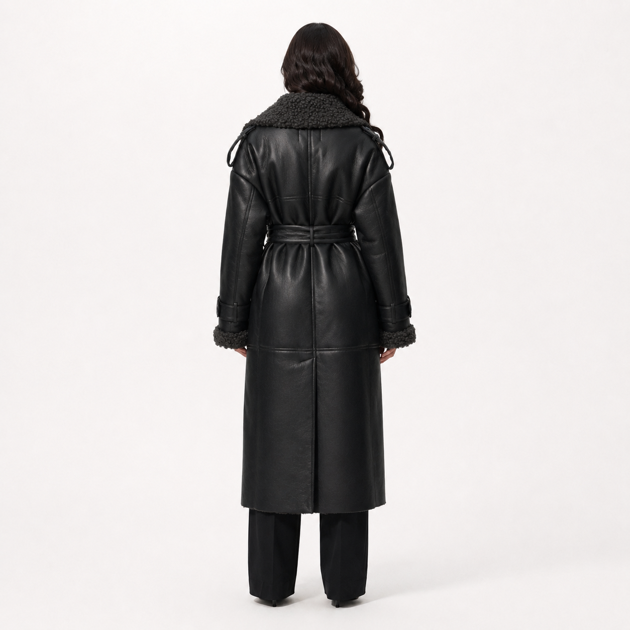 Gabardina Oversize de Cuero Vegano