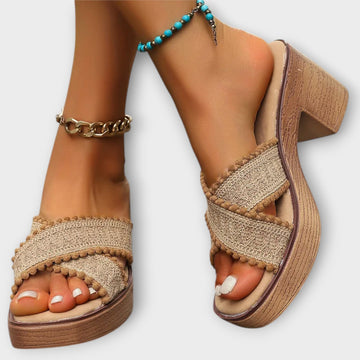 SANDALIAS CAMILA DE TACÓN ANCHO