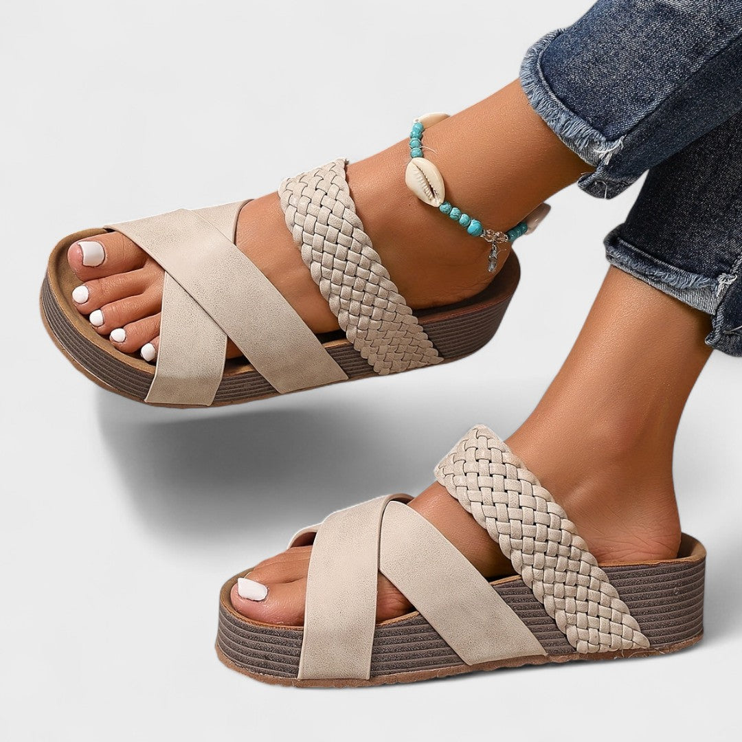 SANDALIAS BIANCA DE CUÑA VINTAGE